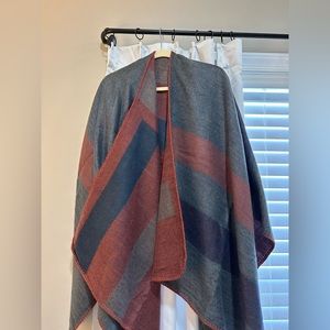 BbDakota Blanket Scarf/wrap; reversible